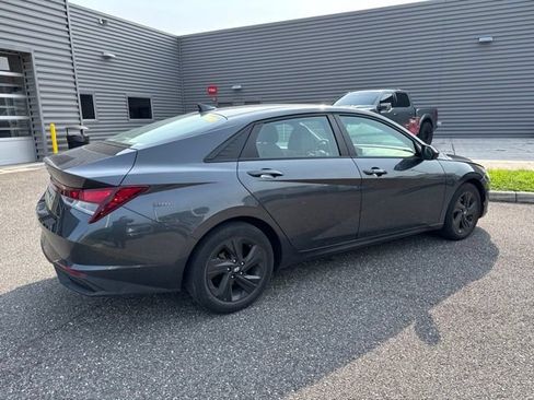 Certified 2021 Hyundai Elantra SEL FWD image 5