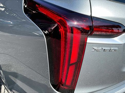 Used 2024 Cadillac XT6 Premium Luxury image 55