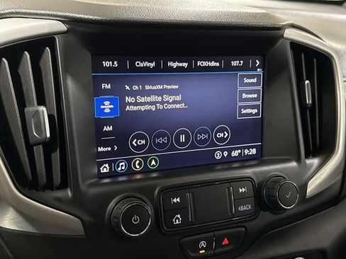 Used 2022 GMC Terrain SLT w/ Infotainment Package II FWD image 14