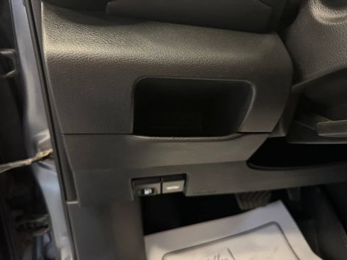 Used 2020 Nissan Kicks SR w/ Exterior Package FWD image 16