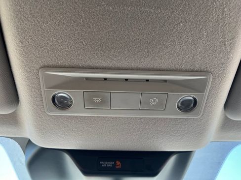 Used 2025 Nissan Kicks SV FWD image 22