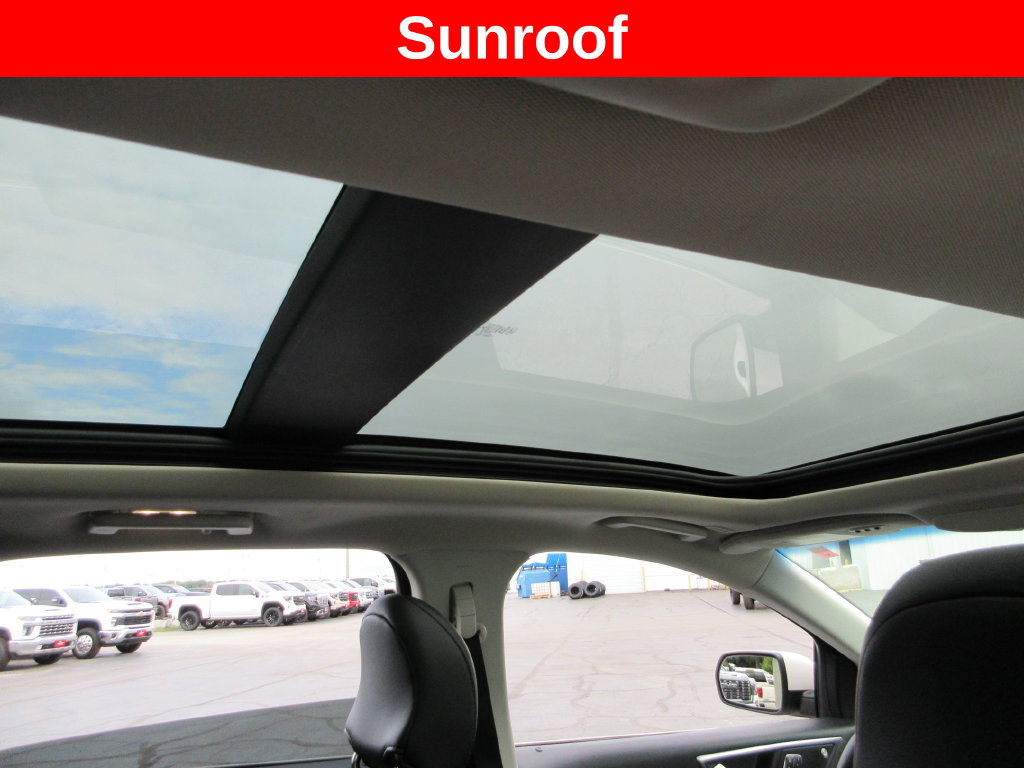 Used 2019 Ford Edge Titanium w/ Equipment Group 301A AWD/4WD image 15