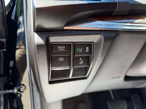 Used 2020 Acura MDX SH-AWD image 24