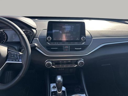 Used 2025 Nissan Altima 2.5 SR image 16