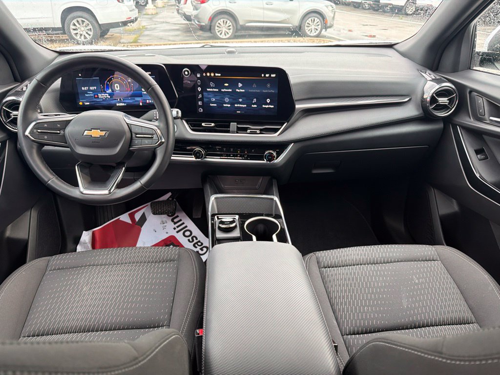 Used 2026 Chevrolet Equinox LT FWD image 16