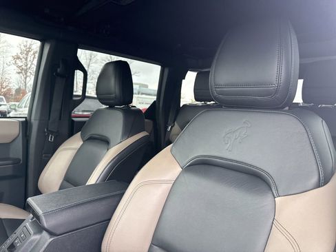 Used 2024 Ford Bronco Wildtrak image 7