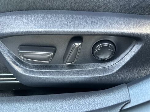 Used 2026 Toyota Camry SE FWD image 17