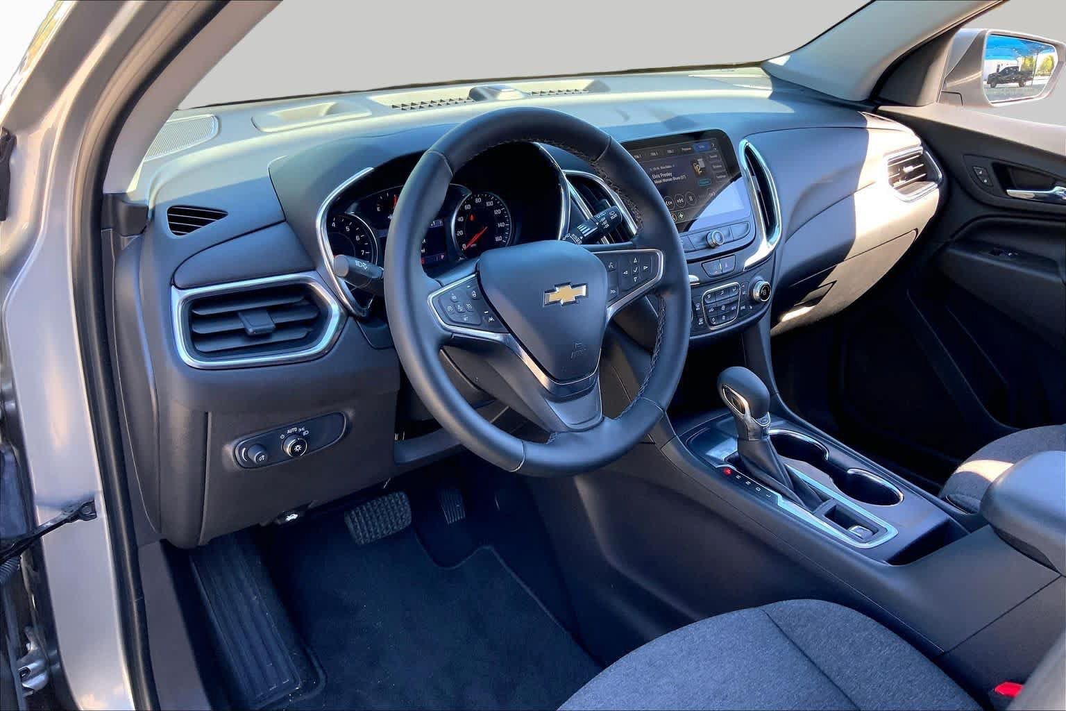 Used 2023 Chevrolet Equinox LT FWD image 18