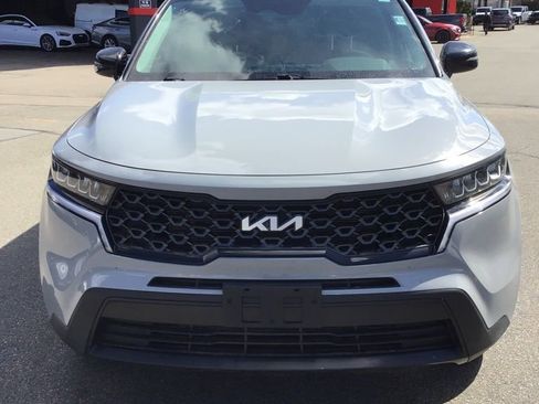 Used 2023 Kia Sorento S w/ Panoramic Sunroof Package image 2