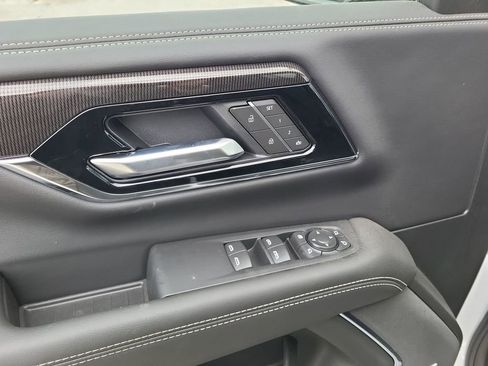 New 2026 GMC Yukon XL Elevation image 15