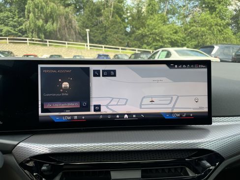 Used 2025 BMW 330i xDrive Sedan w/ Convenience Package image 13