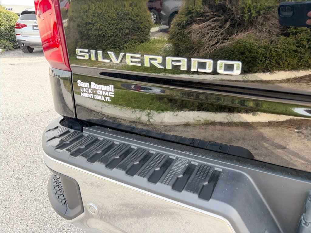 Certified 2022 Chevrolet Silverado 1500 LTZ w/ LTZ Premium Package AWD/4WD image 35
