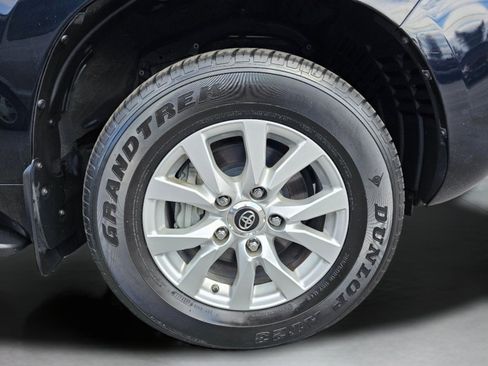 Used 2017 Toyota Land Cruiser Carfax 1 Owner! image 28