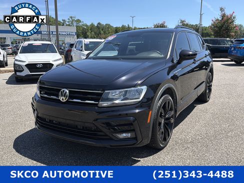 Used 2021 Volkswagen Tiguan SE FWD image 1
