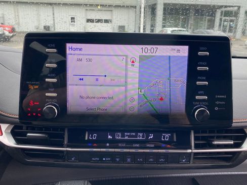Used 2022 Toyota Sienna XSE FWD image 24