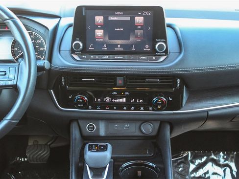 Used 2021 Nissan Rogue SL image 17