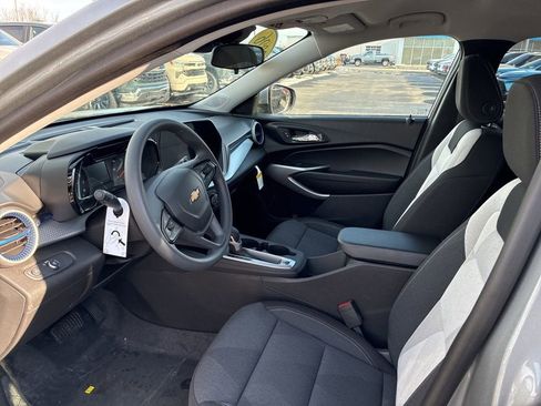 New 2026 Chevrolet Trax LS w/ LS Convenience Package image 2