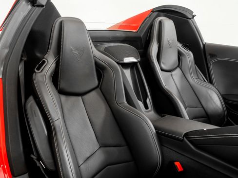 Used 2021 Chevrolet Corvette Stingray Convertible w/ 1LT image 30