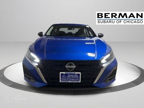 Used 2025 Nissan Altima 2.5 SV FWD image 2