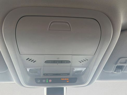 Used 2019 Chevrolet Equinox LT image 20