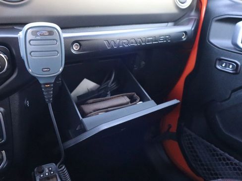 Used 2018 Jeep Wrangler Unlimited Rubicon image 37