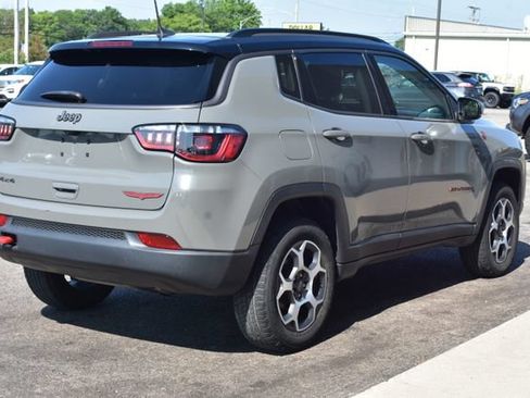 Used 2022 Jeep Compass Trailhawk w/ Sun and Sound Group AWD/4WD image 11