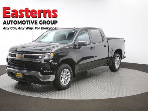 Used 2023 Chevrolet Silverado 1500 LT AWD/4WD image 57