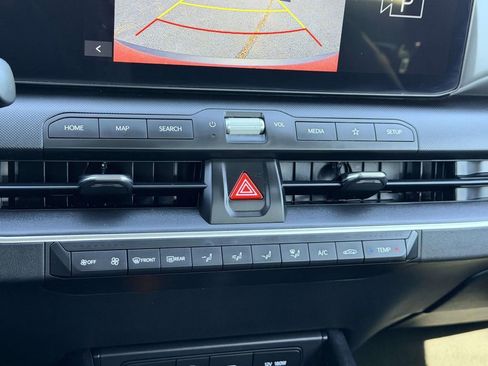 Used 2025 Kia K4 LXS image 5