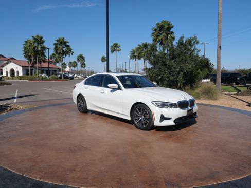 Used 2021 BMW 330i Sedan image 1