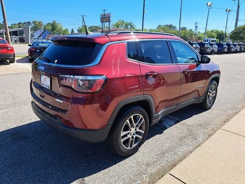 Used 2020 Jeep Compass Latitude FWD image 3