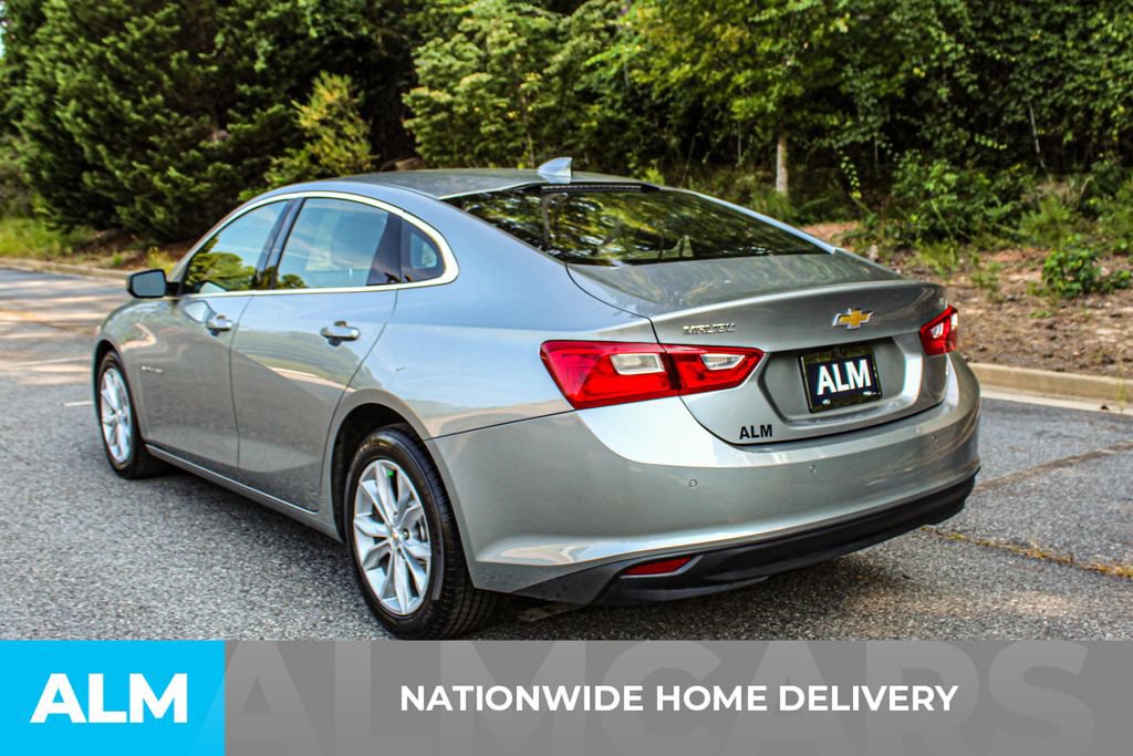 Used 2025 Chevrolet Malibu LT FWD image 4