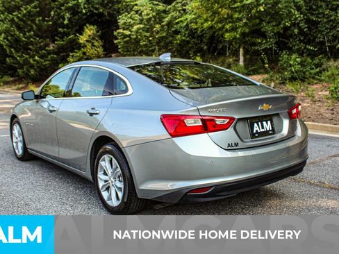 Used 2025 Chevrolet Malibu LT FWD image 4