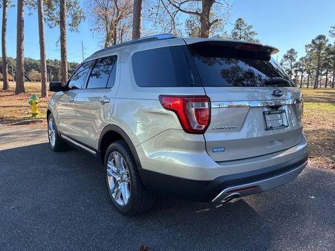 Used 2017 Ford Explorer Limited w/ Equipment Group 301A image 6