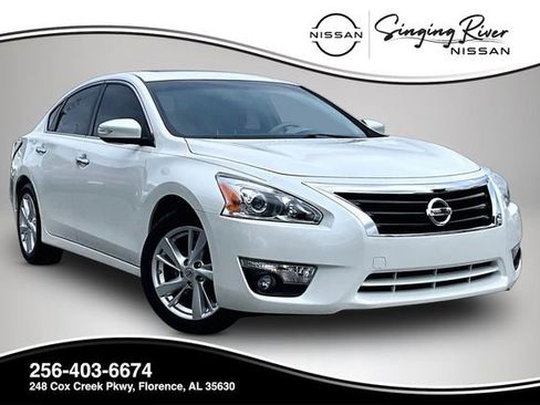Used 2015 Nissan Altima 2.5 SL w/ Technology Package FWD image 1