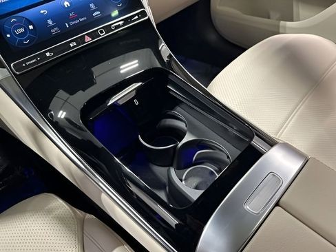 Used 2023 Mercedes-Benz GLC 300 4MATIC image 28