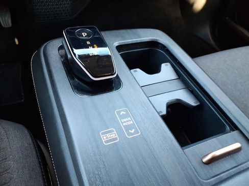 Certified 2023 Nissan Ariya FWD image 18