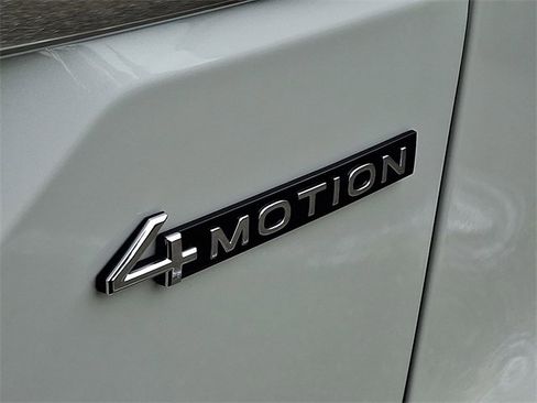 New 2026 Volkswagen Atlas SE image 18