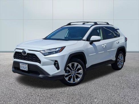 Used 2022 Toyota RAV4 XLE Premium w/ Carpet Mat Package (TMS) AWD/4WD image 1