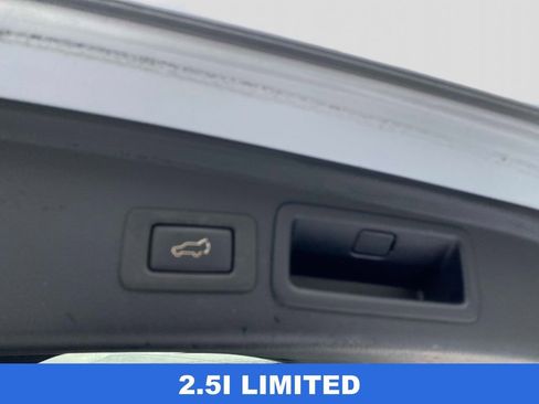 Used 2017 Subaru Forester 2.5i Limited image 8