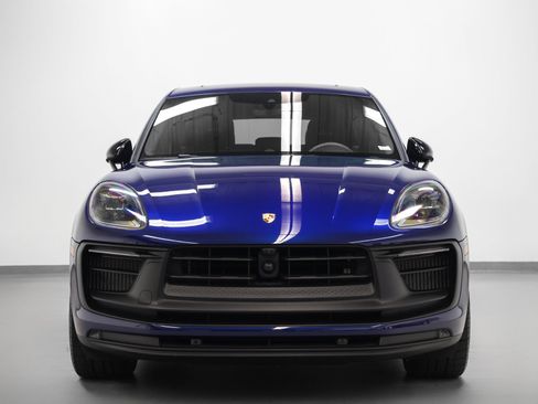 Certified 2024 Porsche Macan GTS w/ GTS Sport Package AWD/4WD image 8
