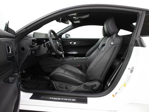 Used 2024 Ford Mustang GT Premium RWD image 21