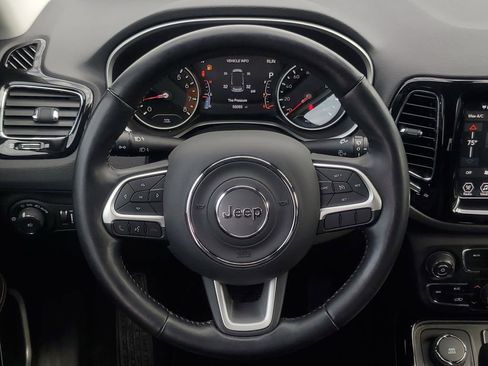 Used 2019 Jeep Compass Limited image 29