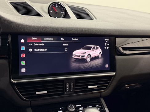 Certified 2023 Porsche Cayenne AWD/4WD image 43