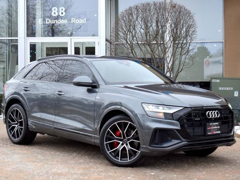 Used 2019 Audi Q8 Prestige w/ Luxury Package image 2