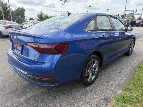 Used 2024 Volkswagen Jetta SE FWD image 5