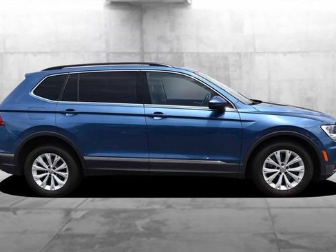 Used 2018 Volkswagen Tiguan SE w/ Panoramic Sunroof Package AWD/4WD image 5