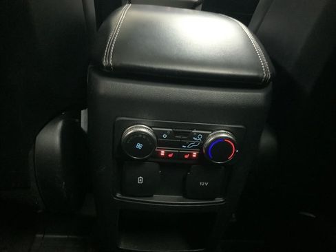 Used 2020 Ford Explorer XLT w/ Equipment Group 202A AWD/4WD image 41