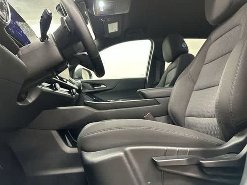 Used 2026 Chevrolet Equinox LT FWD image 27