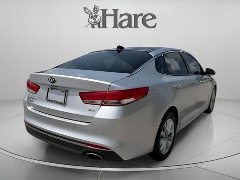 Used 2017 Kia Optima EX w/ Premium Package FWD image 4