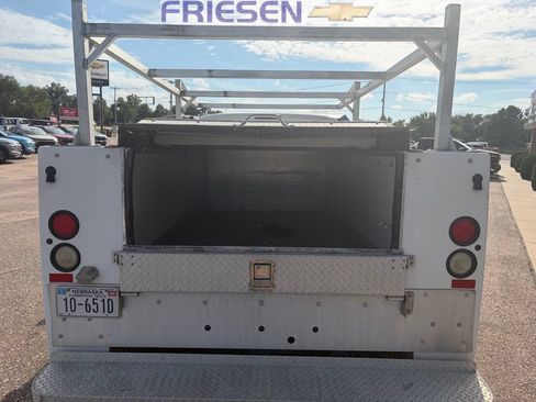 Used 2011 Ford F250 XL w/ XL Value Pkg RWD image 10